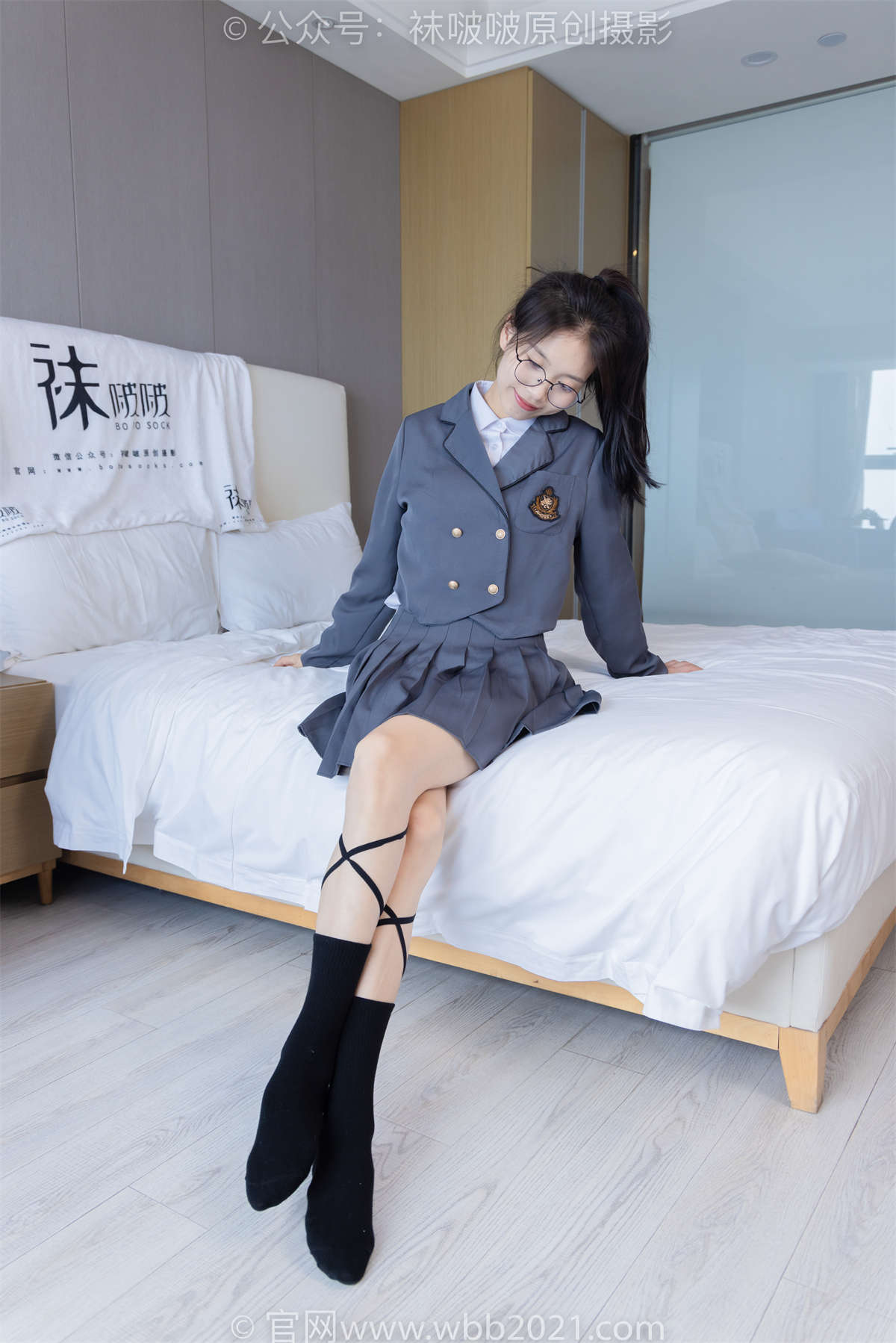 袜啵啵 No.268 芝士-黑皮鞋、绑带黑棉袜、学院制服 花絮版-日更街拍