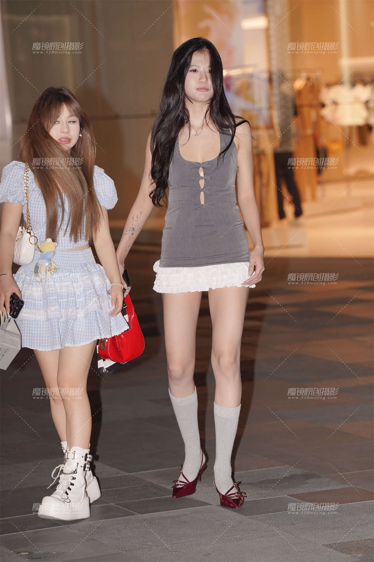 美腿小姐姐-日更街拍