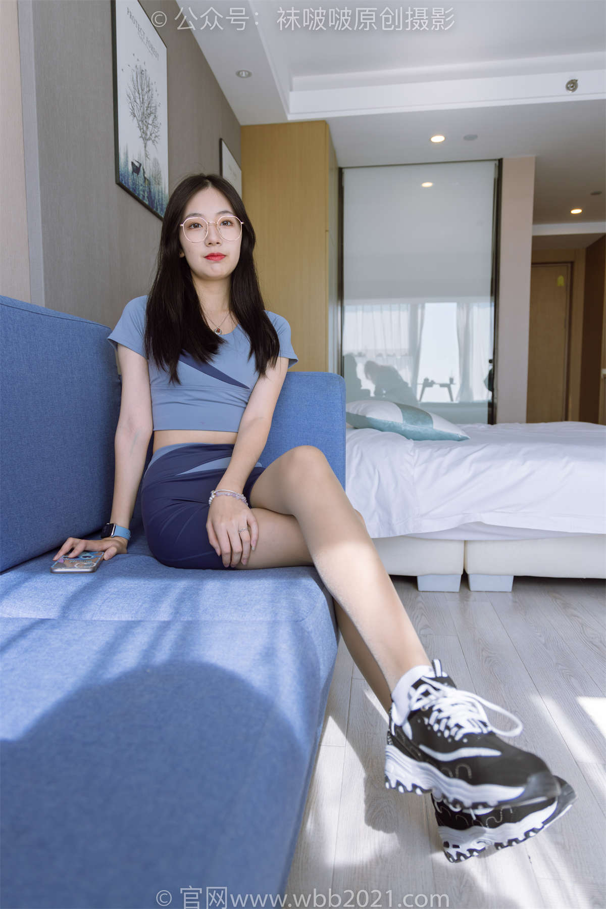 图片[2]-袜啵啵 No.269 小甜豆-运动鞋、白棉袜、灰丝（脚尖加固款）、瑜伽裤裤里丝 花絮版-日更街拍