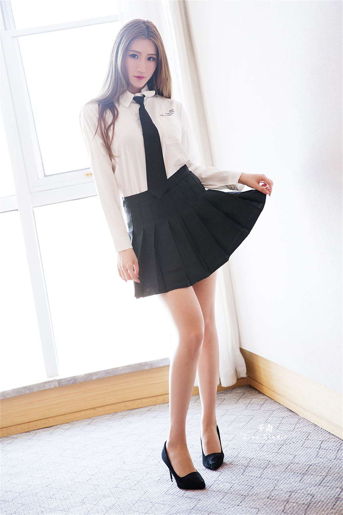 图片[2]-TouTiao头条女神 2020.04.05 玄子 长腿女生-日更街拍