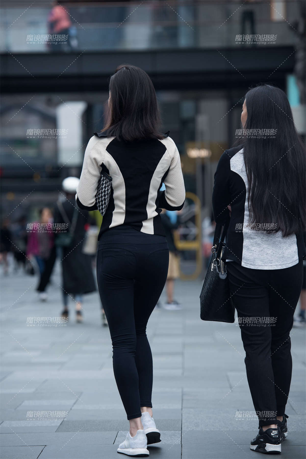 图片[2]-【慕容笙赛贴】紧身黑裤美女-日更街拍