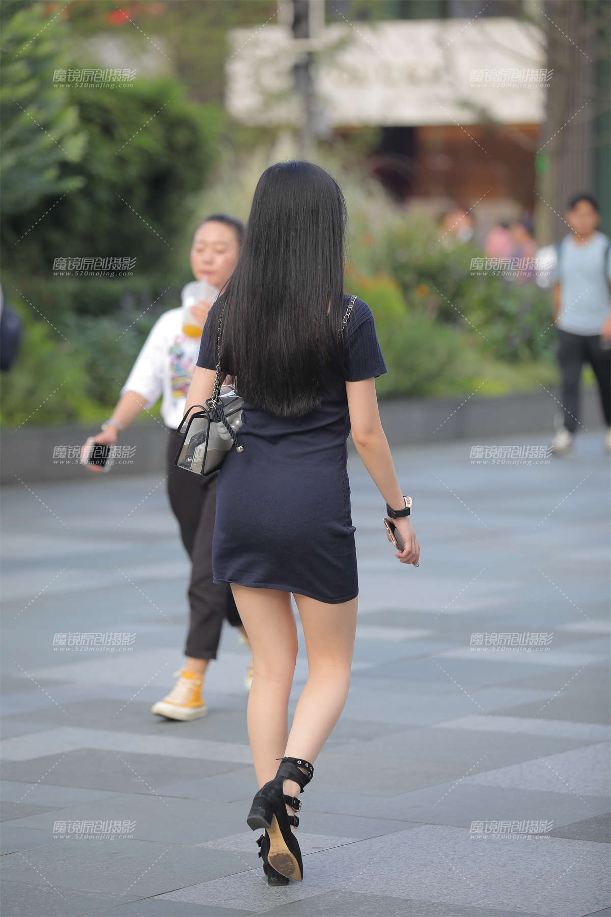 图片[2]-娇美的曲线-日更街拍