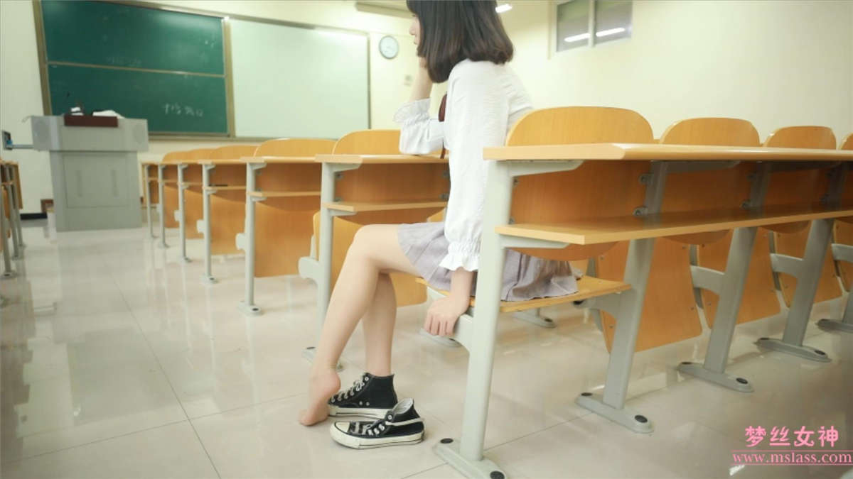 2019.05.19 刘诺 教室顷语-日更街拍