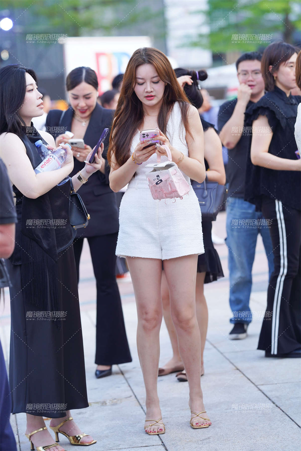 图片[2]-美足高跟-日更街拍