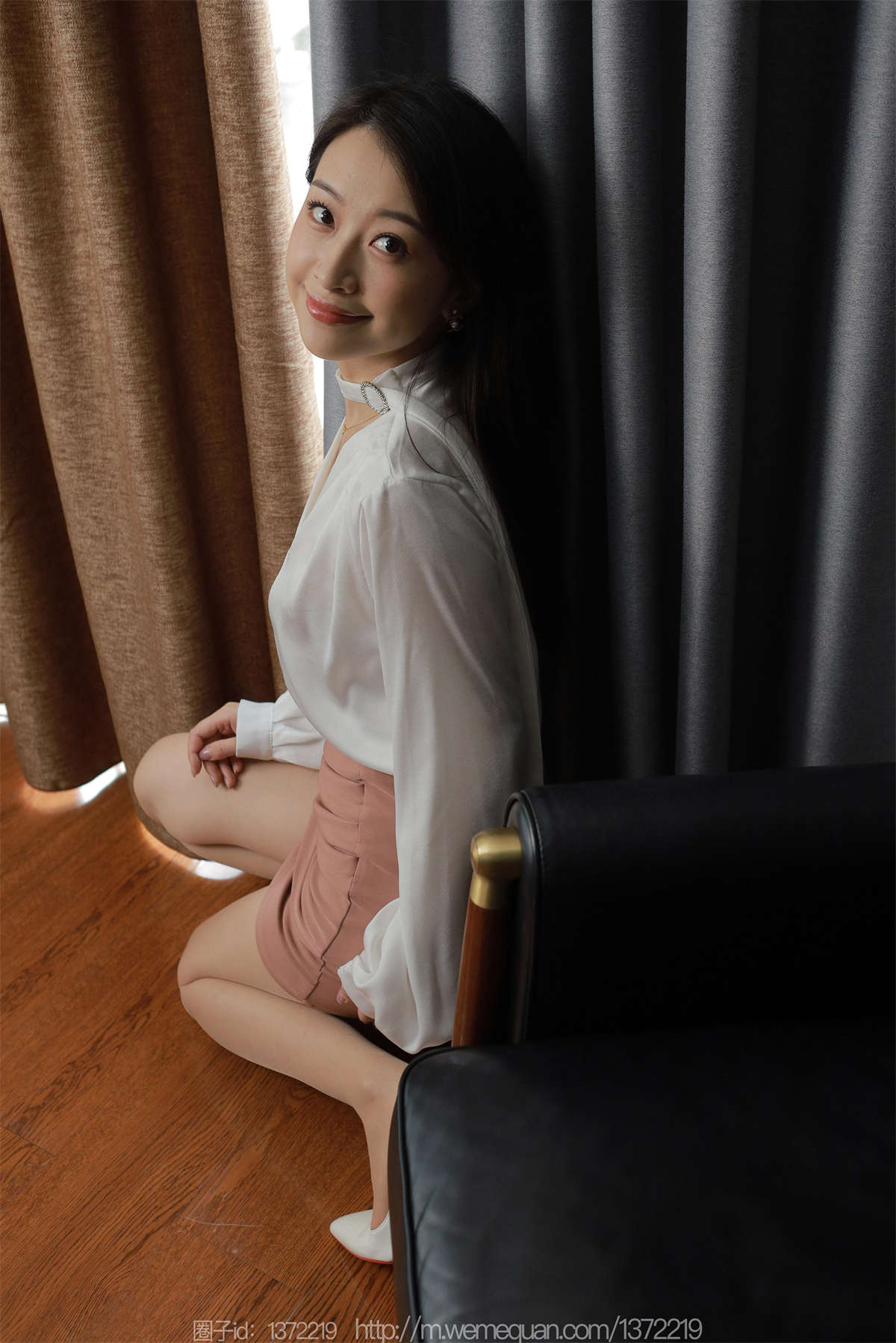 IESS异思趣向 2023.07.25 丝享家1489：小婕 粉色的温柔-日更街拍