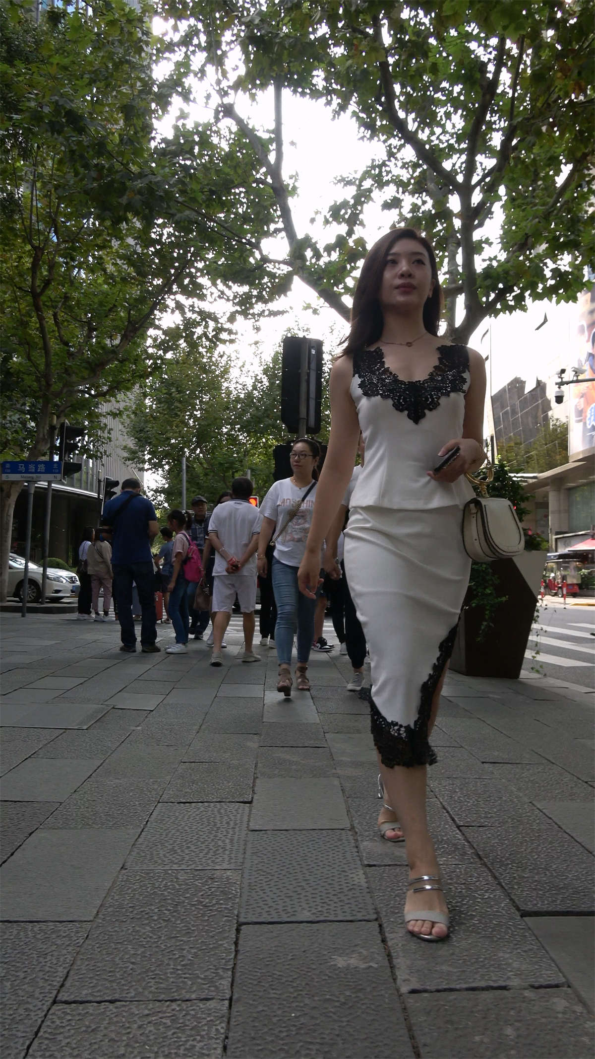 图片[2]-长裙凉高成熟美姐-日更街拍