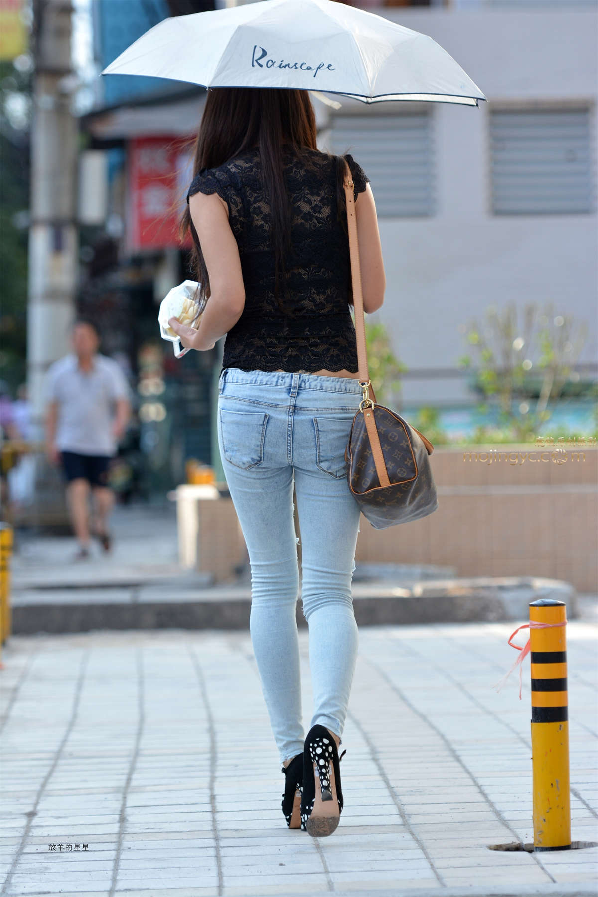 【放羊的星星】黑色蕾丝，破洞牛仔【16P】-日更街拍