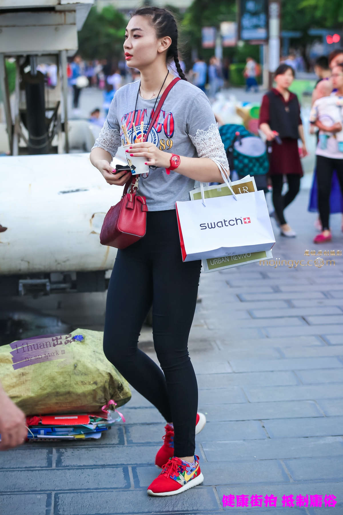 李欢原创-黑裤，丰腴（13P）-日更街拍