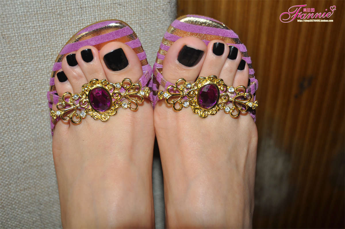 Fannie芬妮美足园NO.304 墨色迷离紫色高跟-日更街拍