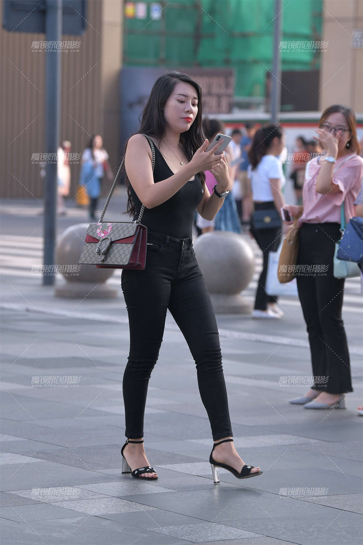 HEI色紧身__-日更街拍