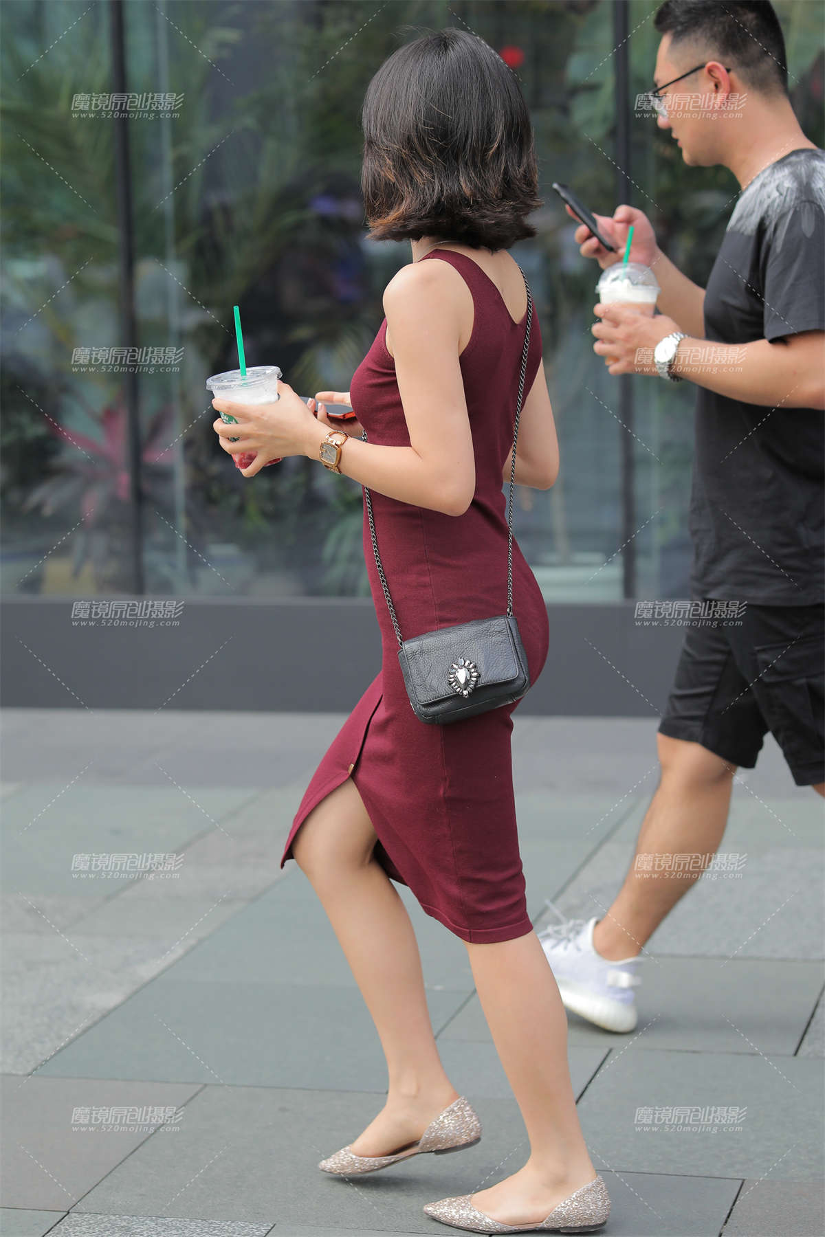 图片[2]-【凯恩赛贴】修身翘臀小妹-日更街拍