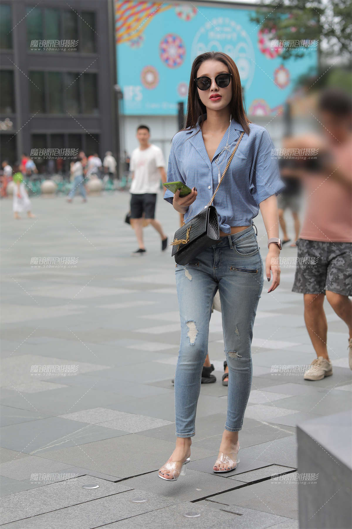 街头靓丽的风景线-日更街拍