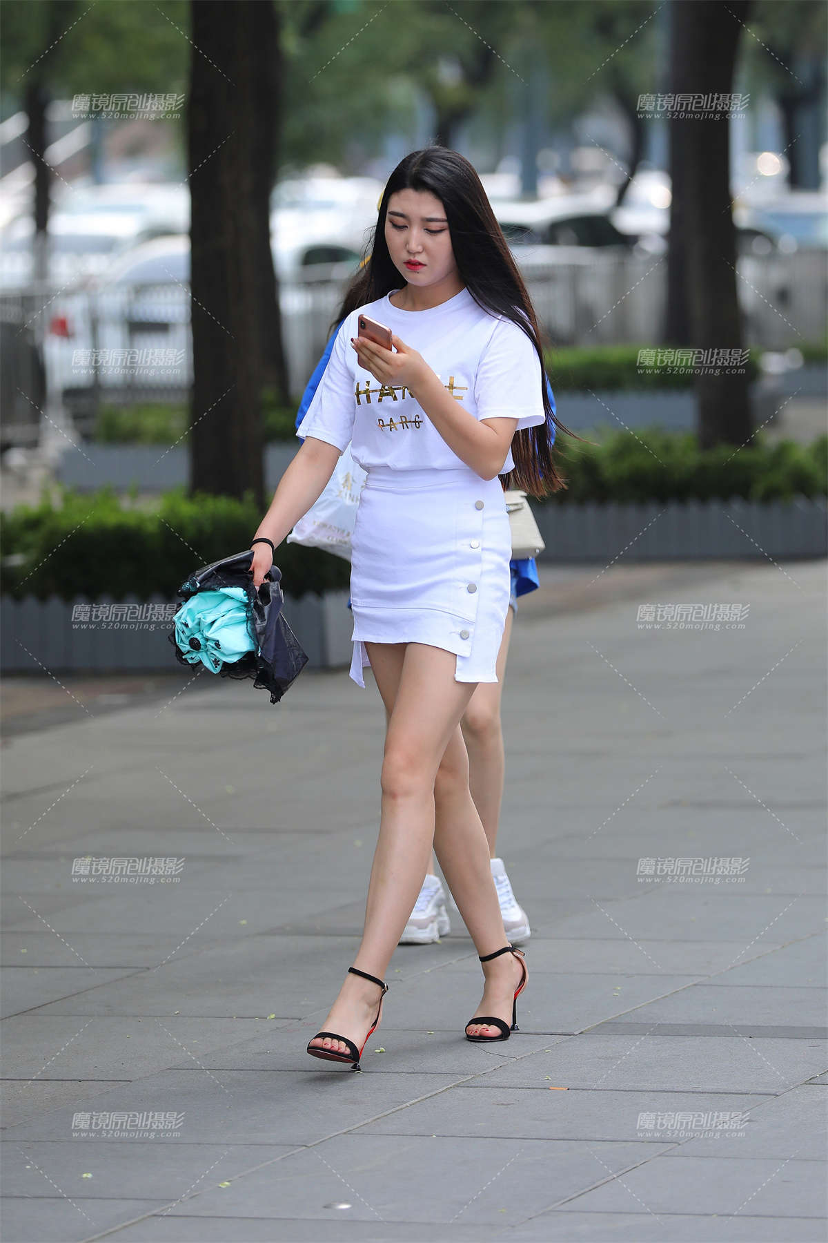 YI身洁白的搭配，美腿，高跟小姐姐-日更街拍