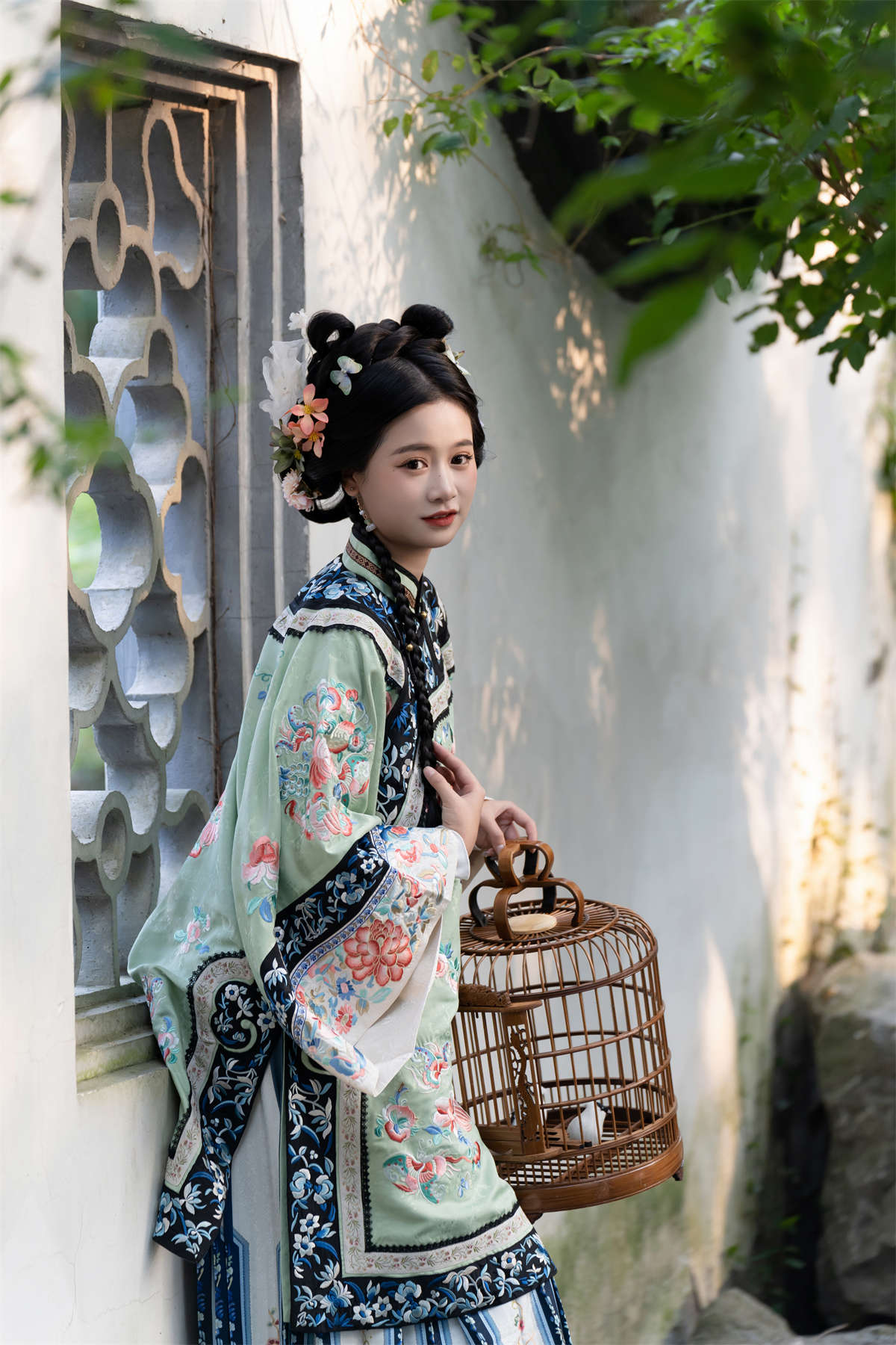 YITUYU艺图语 2023.12.02 清汉女也可以很可爱啊 橙子舒-日更街拍