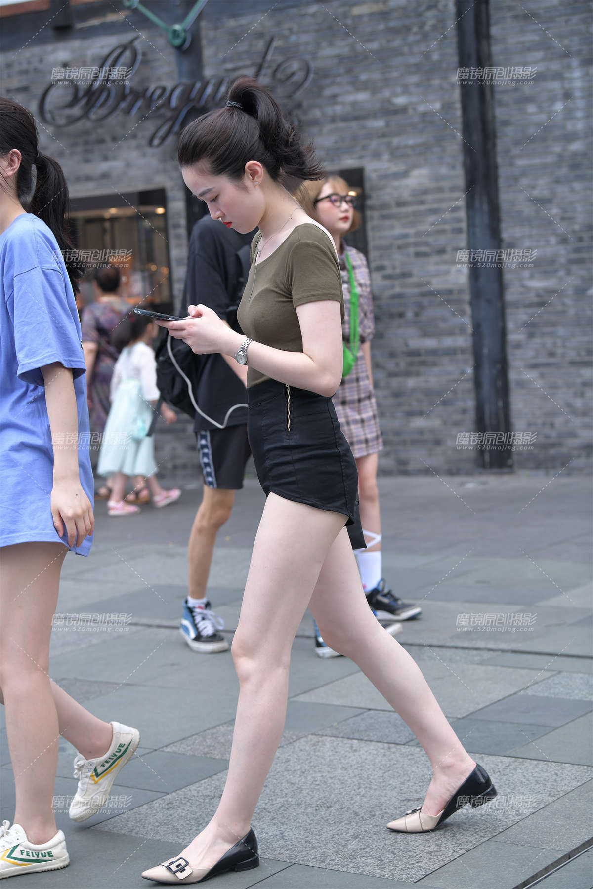 图片[2]-白嫩美腿美女-日更街拍