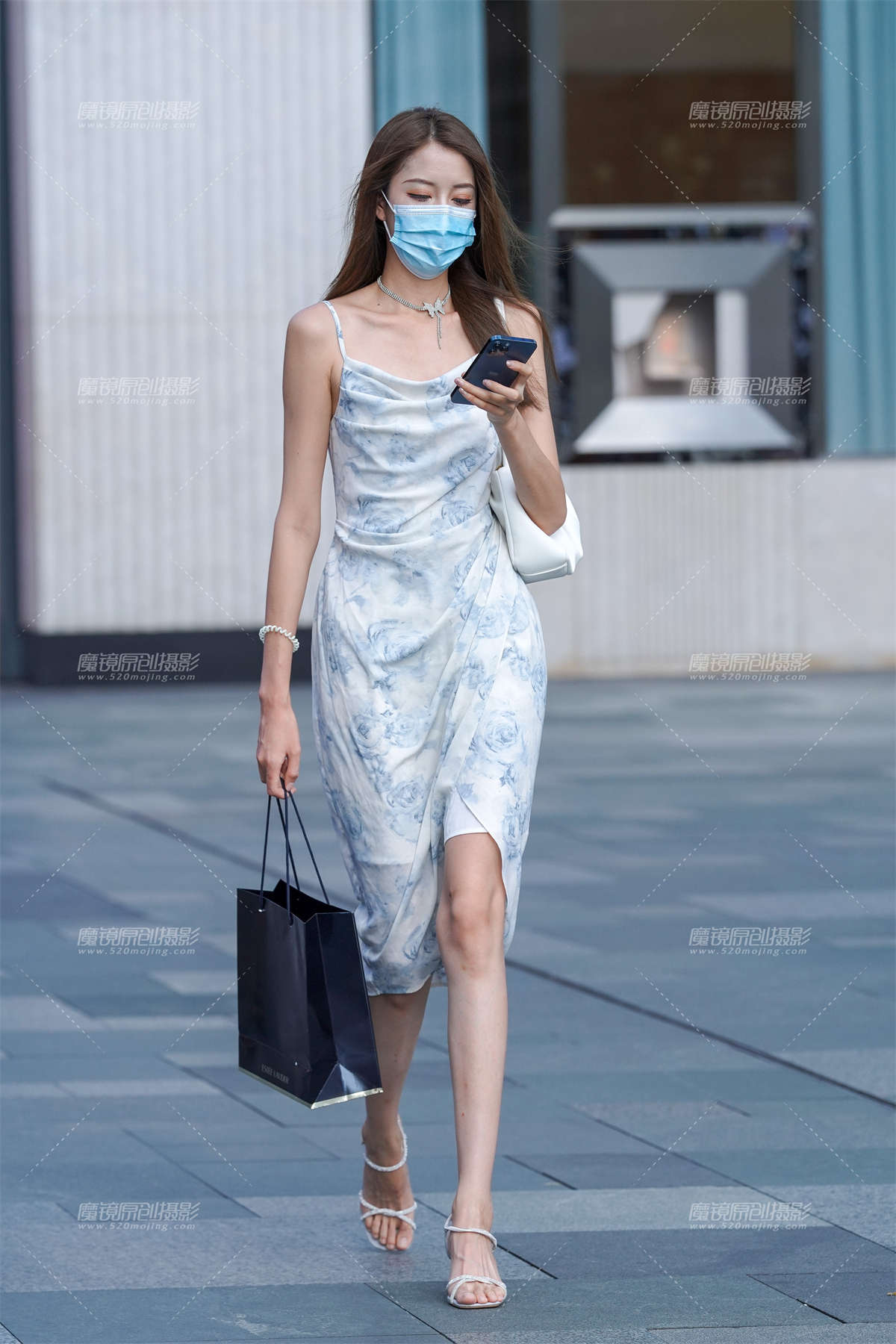 气质很好的高挑美女-日更街拍