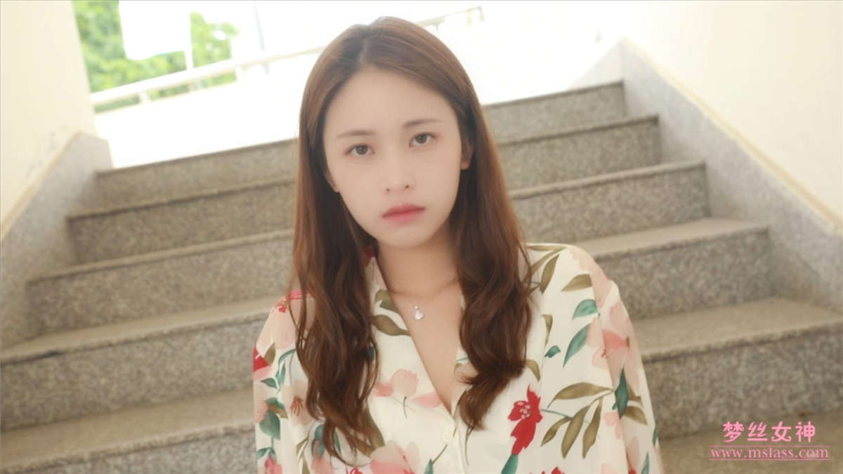 2019.05.21 魏婷婷 宿楼美丝-日更街拍