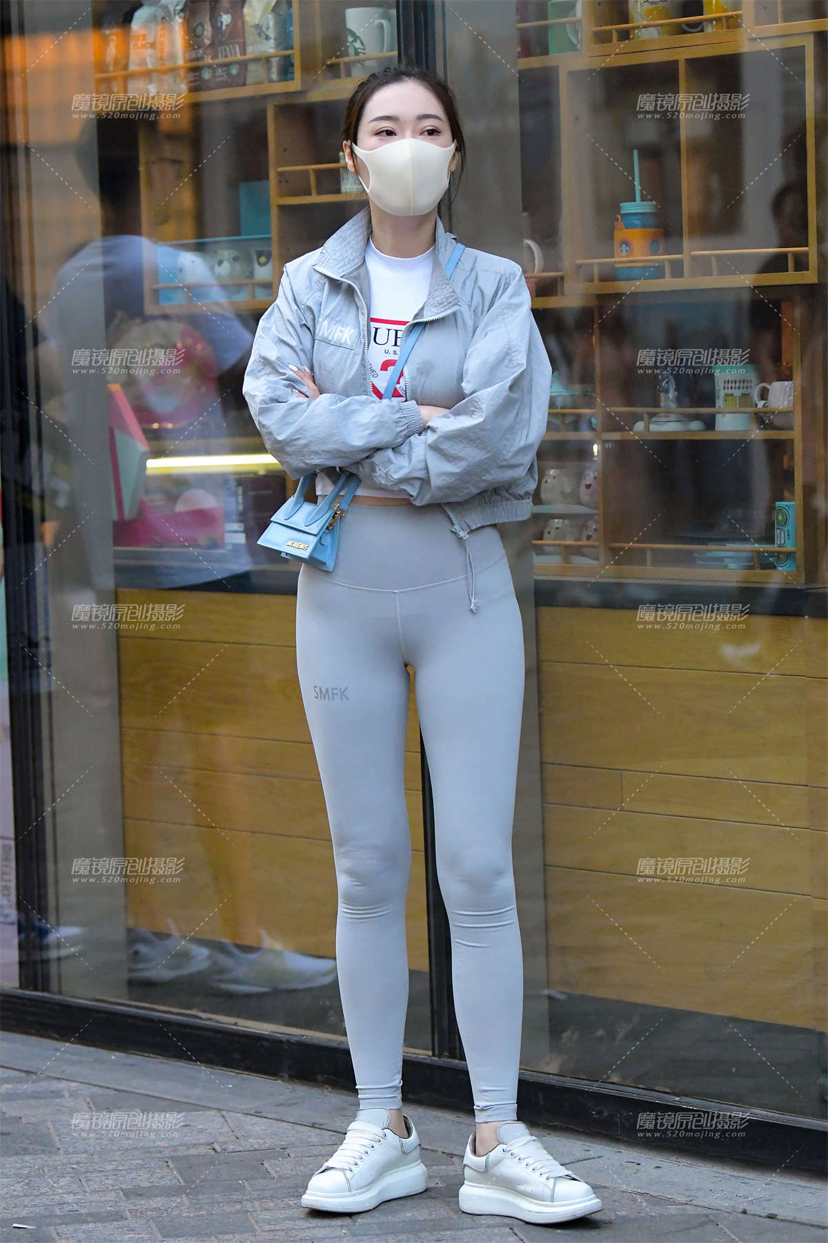 【赛德克赛帖】等闺蜜的美女小姐姐-日更街拍