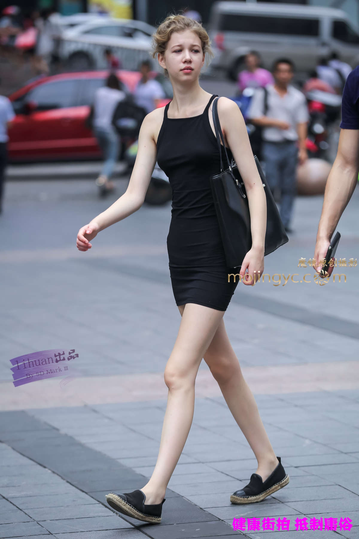 李欢原创-黑色裹身裙（11P）-日更街拍