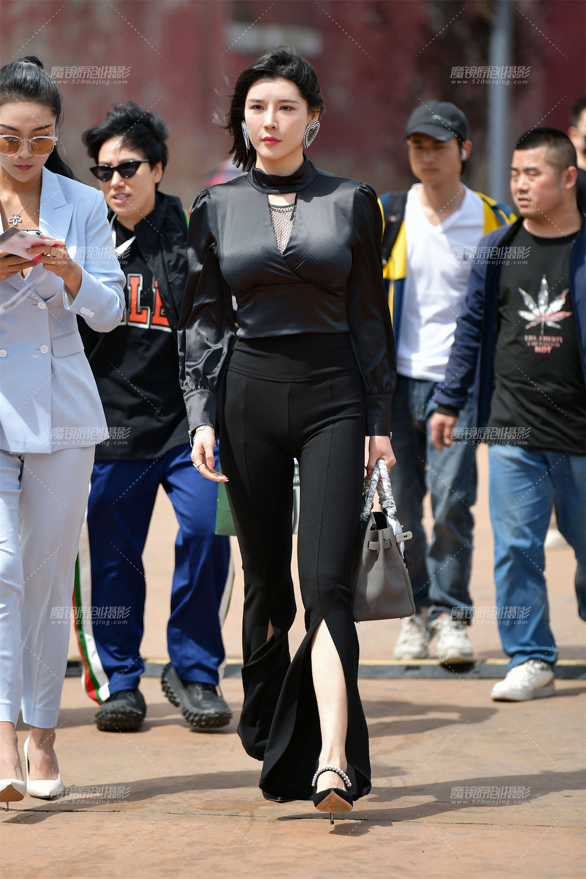 ★台上台下美女太阳-日更街拍