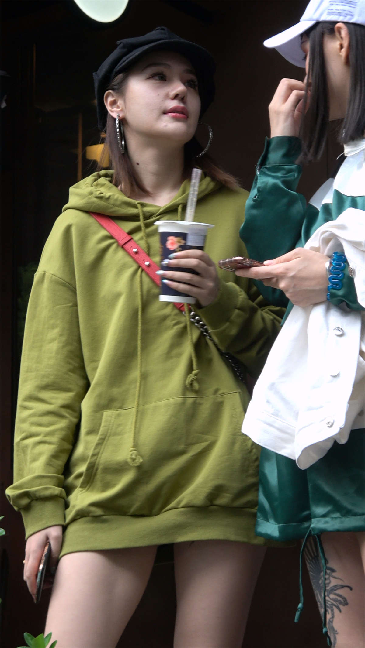 图片[2]-时尚性感美腿姐妹-日更街拍