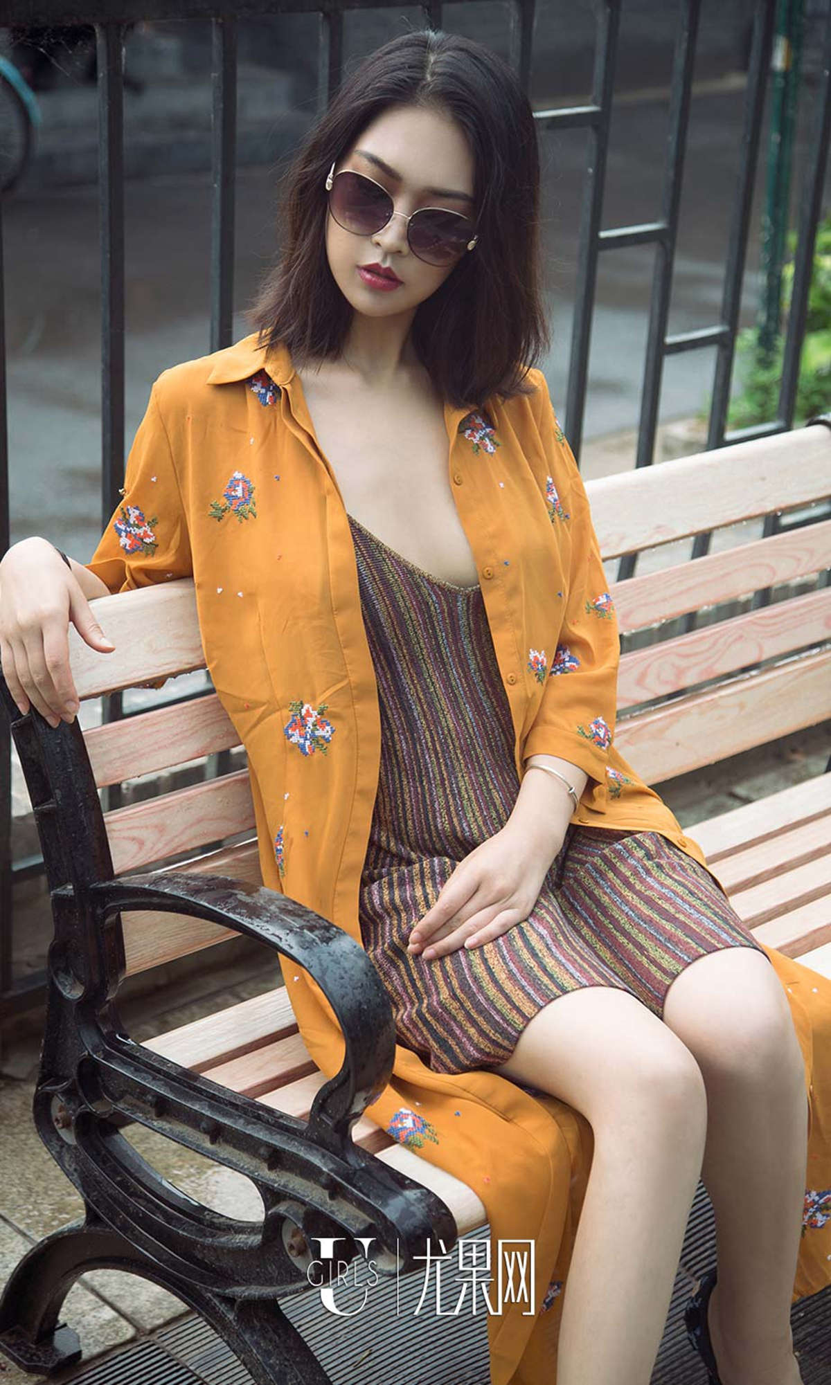 图片[2]-Ugirls爱尤物 NO.1291 球球 难忘的十 月-日更街拍