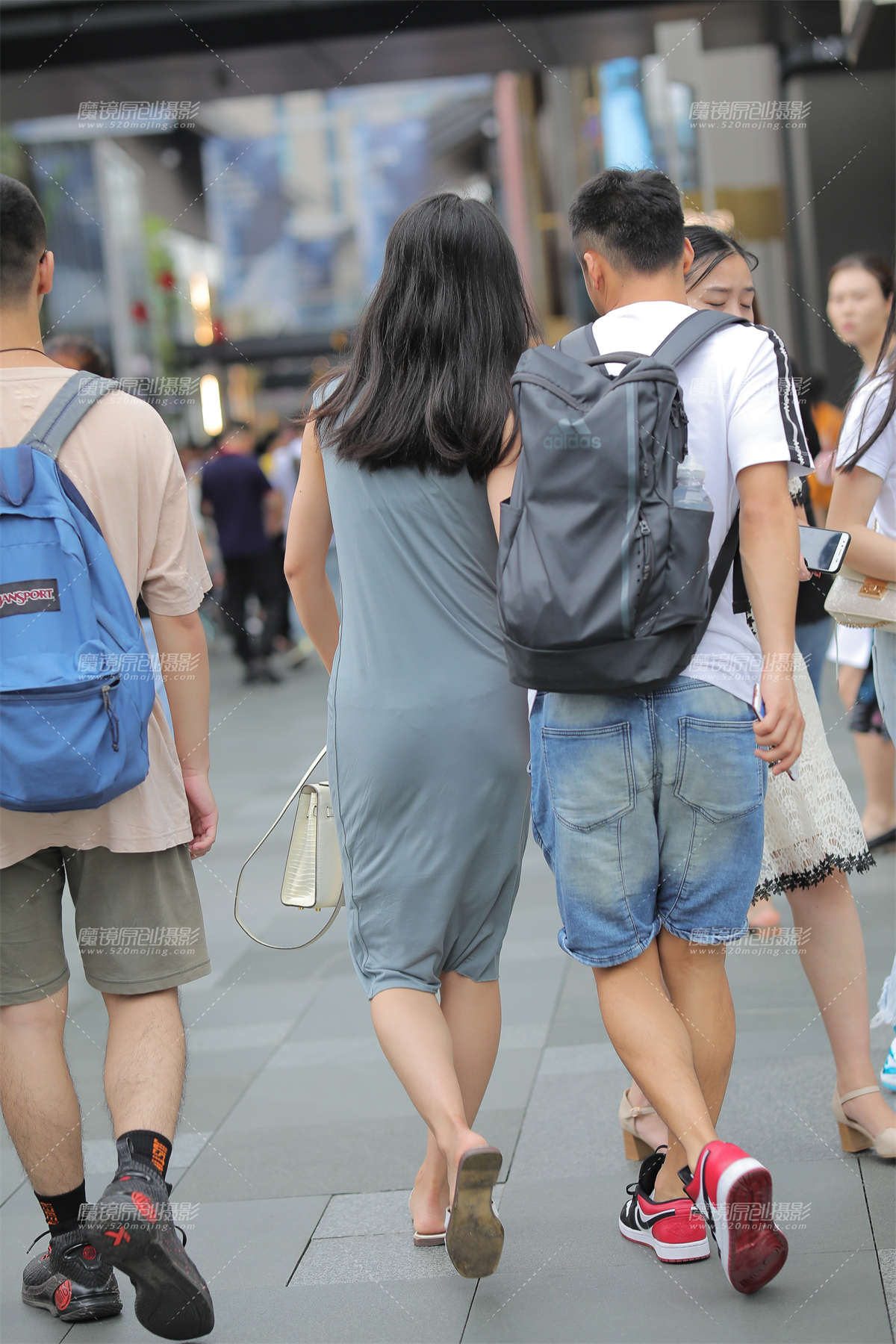 图片[2]-【凯恩赛贴】长裙妹纸-日更街拍