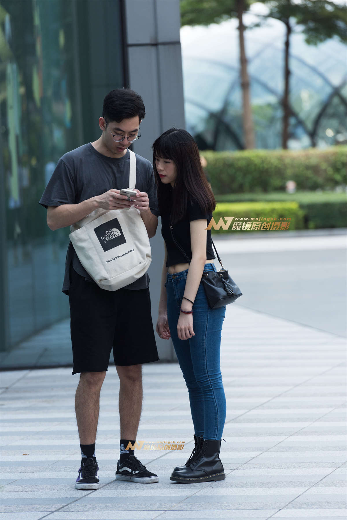 紧身牛子美女-日更街拍