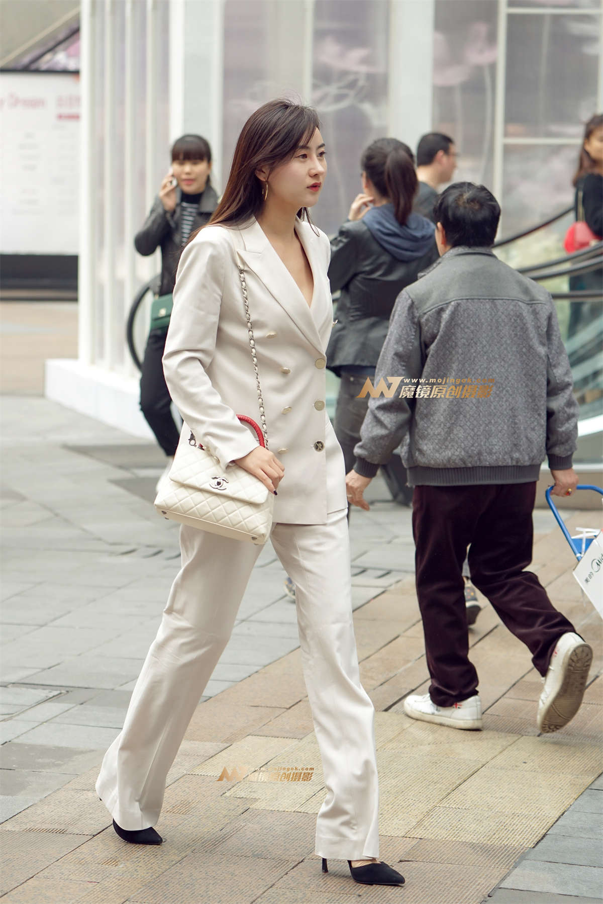 图片[2]-只因在人群里多看了一眼，再也无法忘记你的容颜-日更街拍