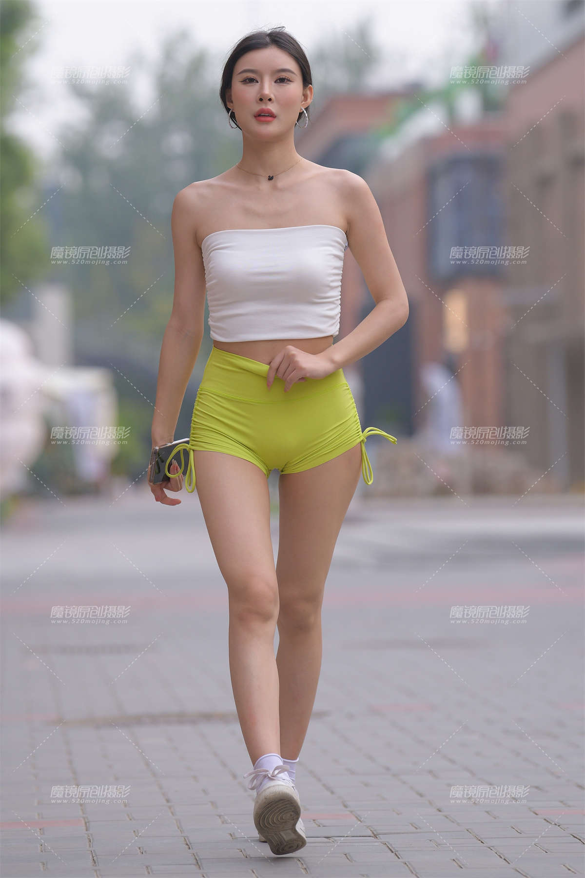 半岛茶靡-日更街拍