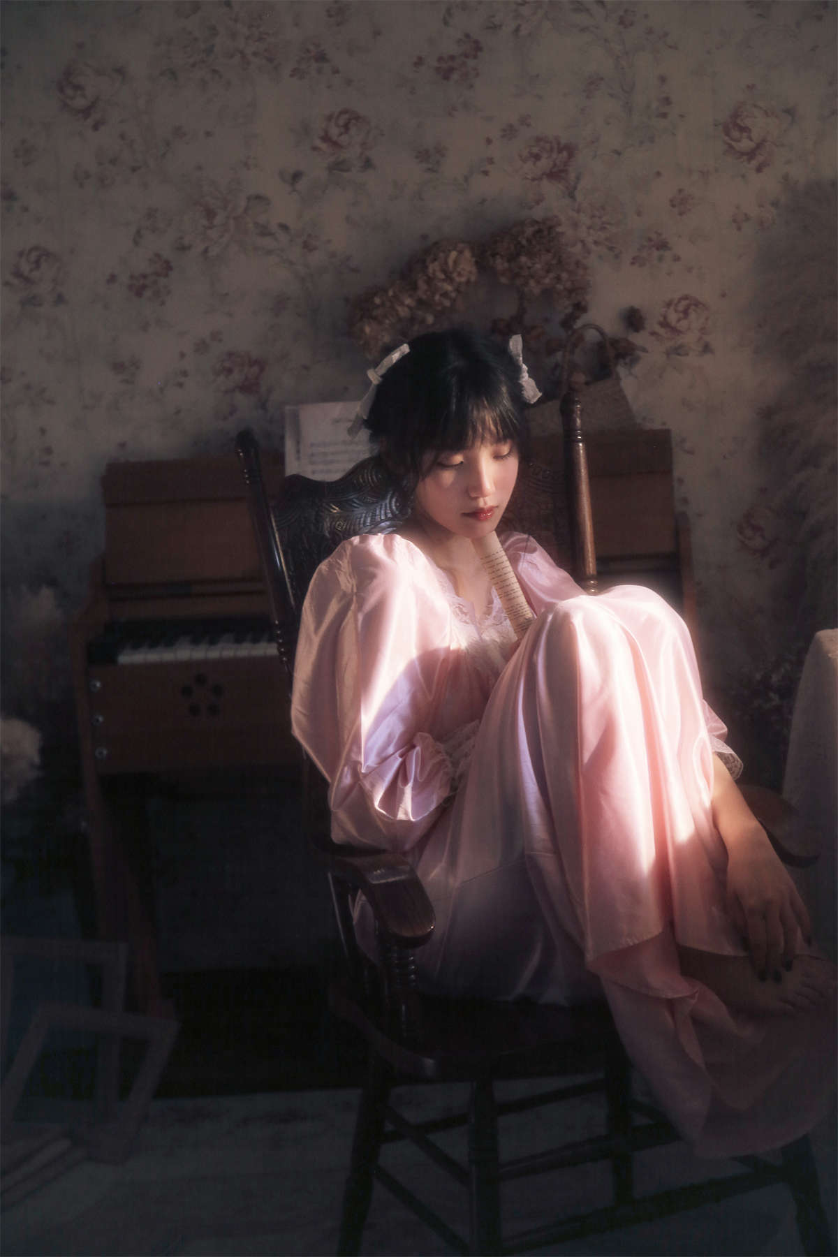 YITUYU艺图语 2022.11.17 油画风少女 echo-日更街拍