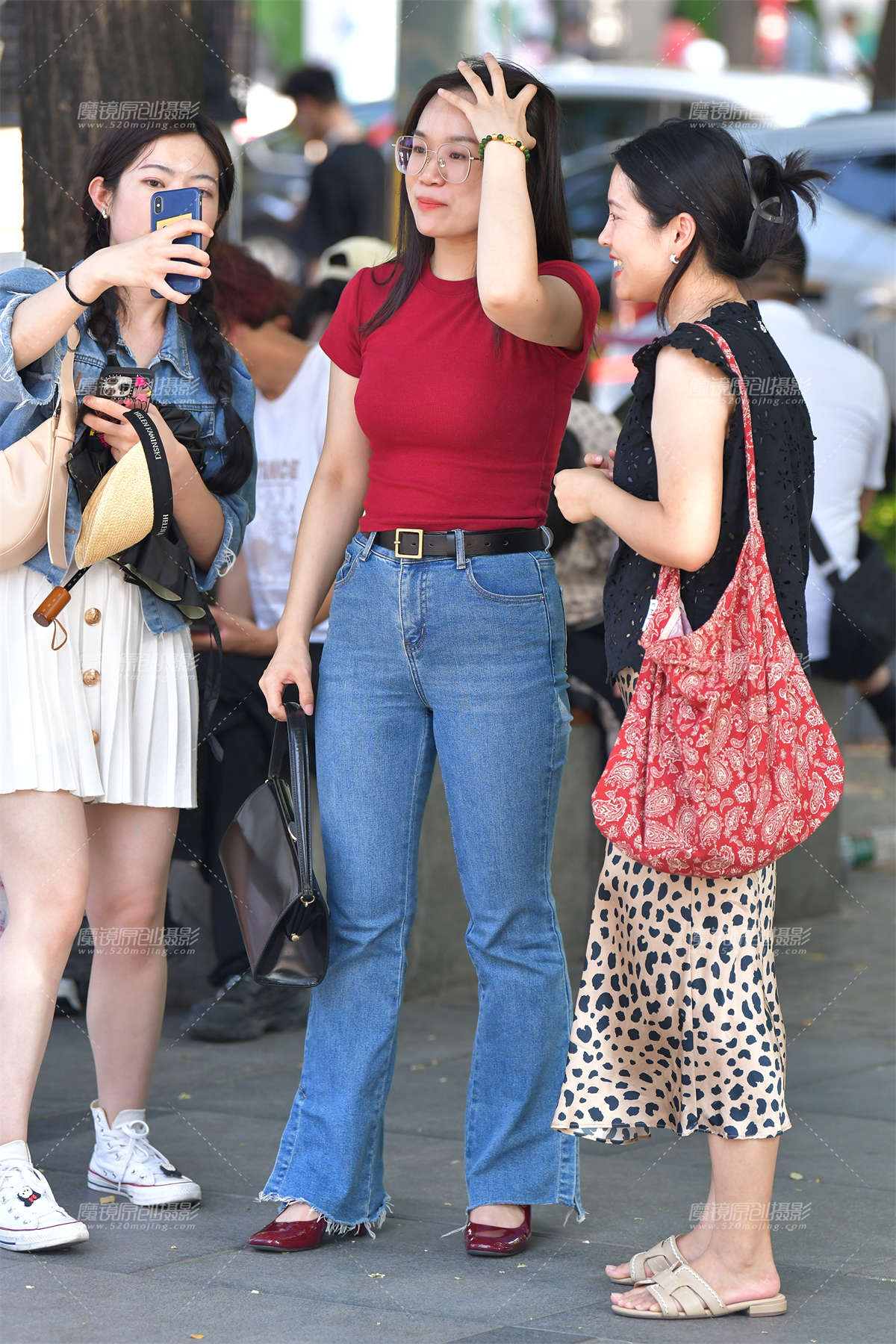 ★微丰腴牛仔裤美女-日更街拍