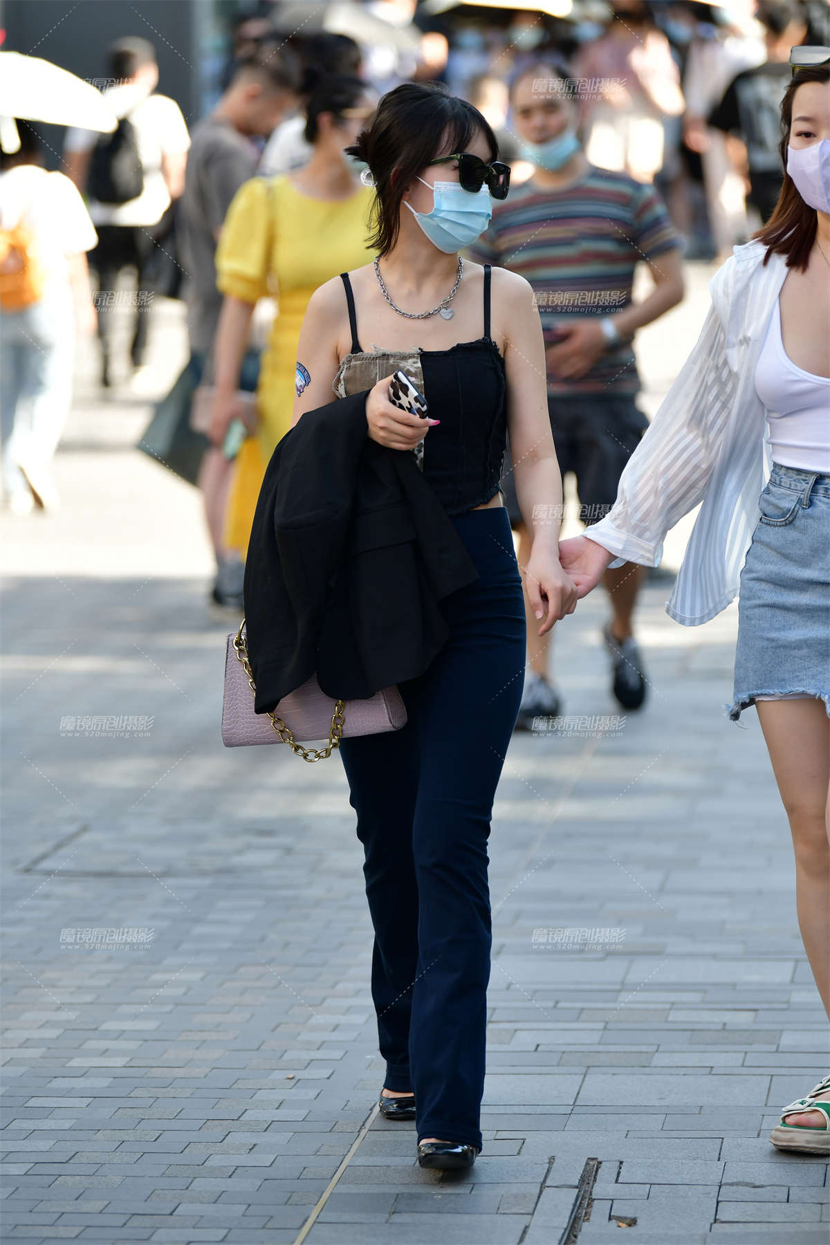 ★白皙蓝裤美女★-日更街拍