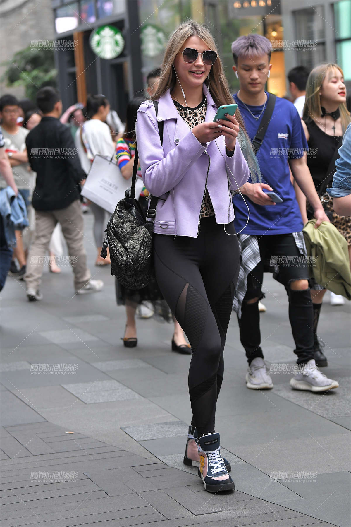 【视觉冲击赛贴】带墨镜de黑色健美裤-日更街拍