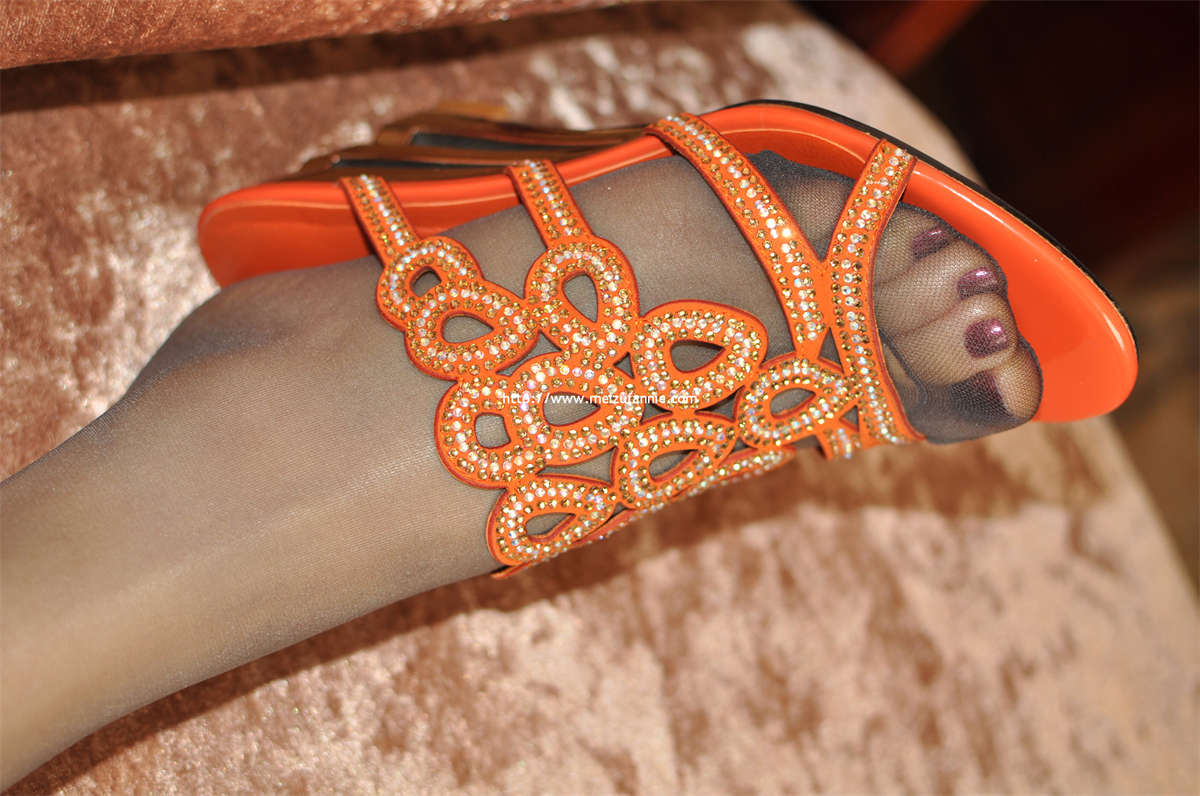 图片[2]-Fannie芬妮美足园NO.151 丝丝入扣2013（红色凉拖灰丝）-日更街拍