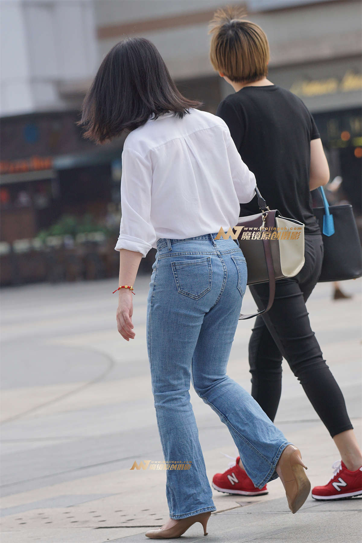 图片[2]-高跟翘臀喇叭裤-日更街拍