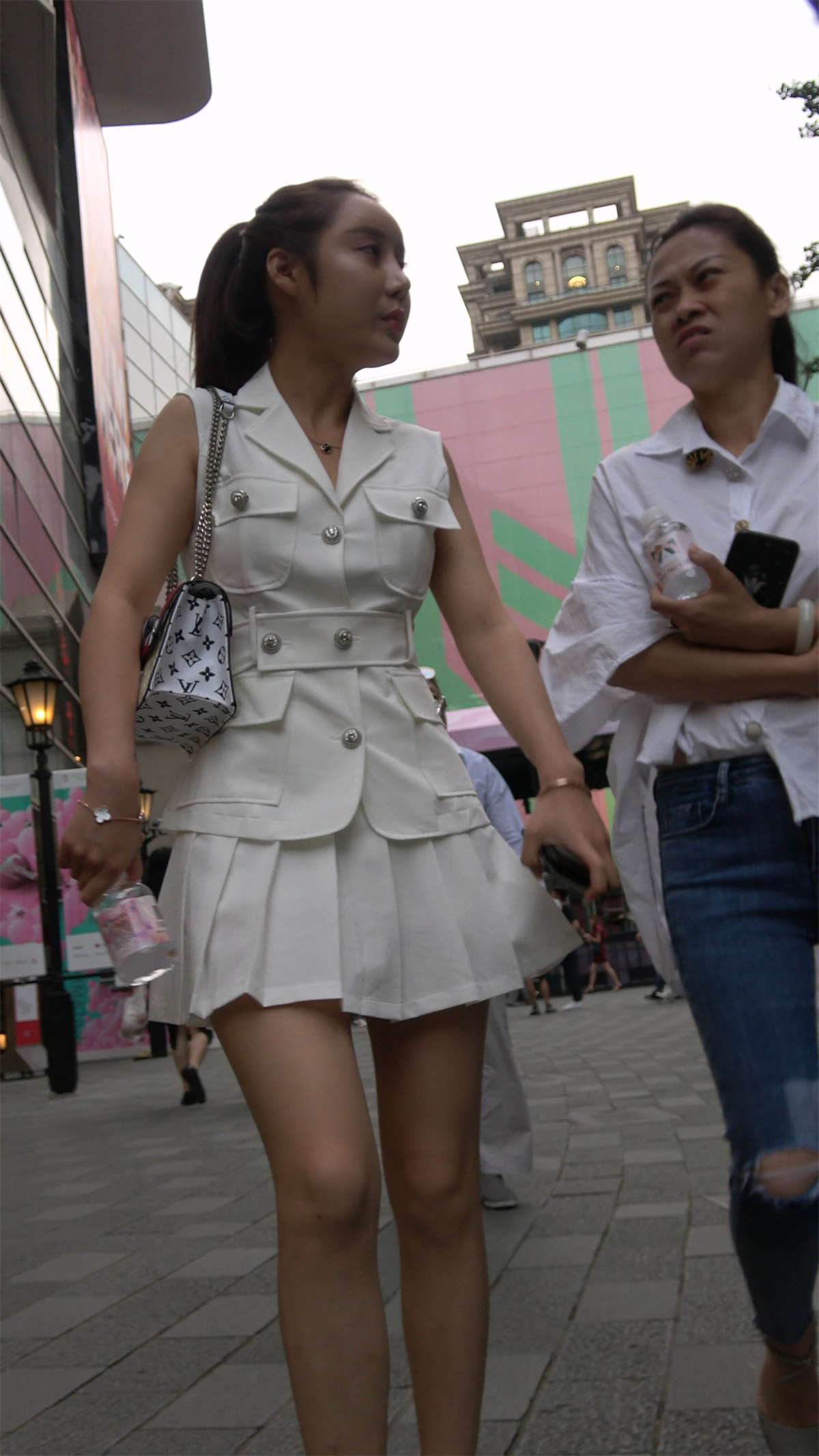 图片[2]-白裙美女-日更街拍