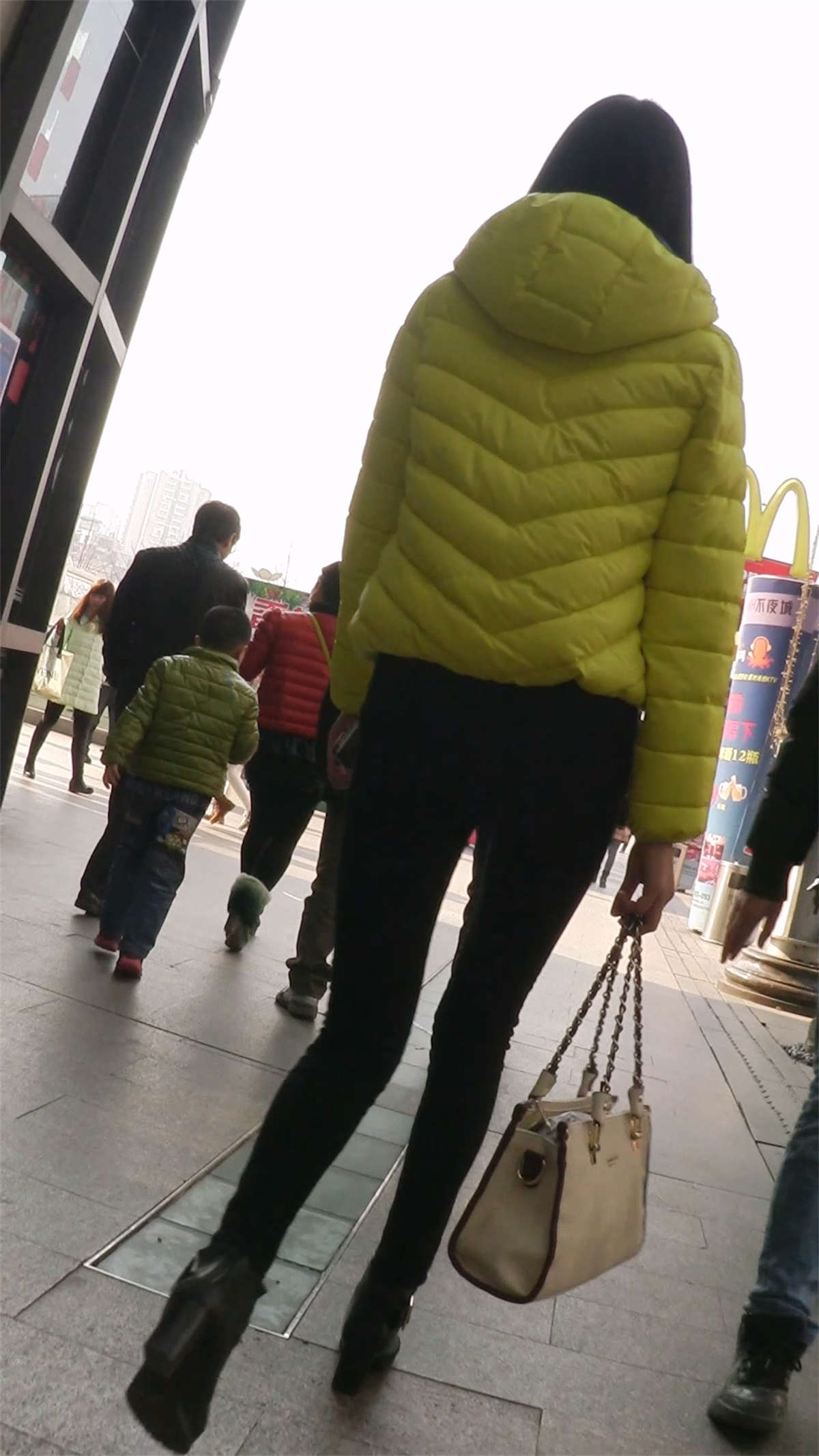 图片[2]-皮裤更好看-日更街拍