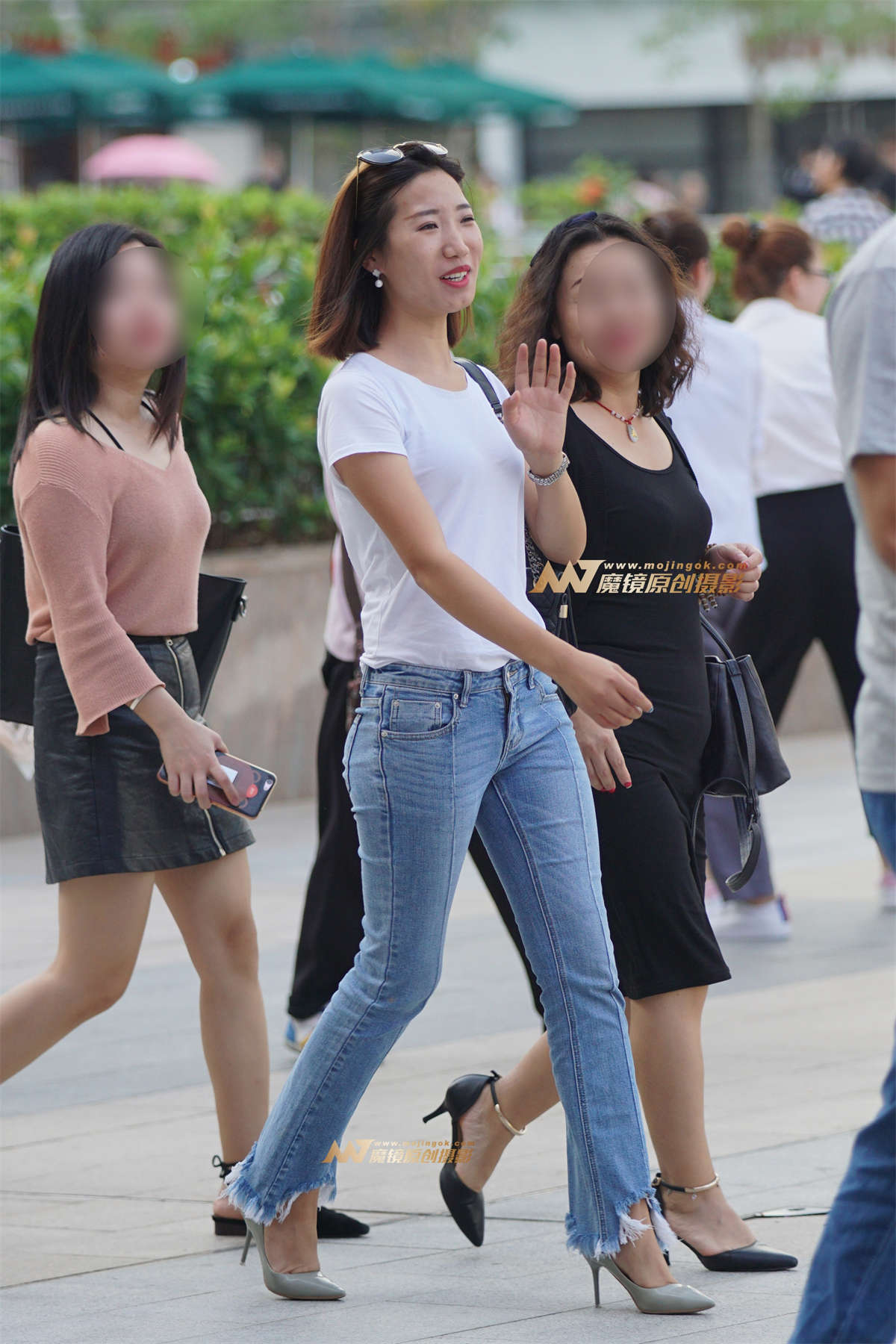 高挑身材随和南国美女-日更街拍