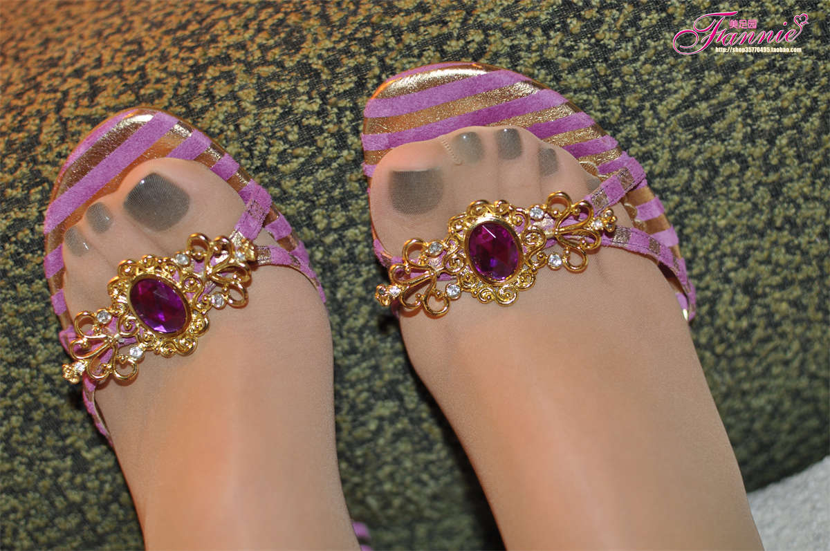 图片[2]-Fannie芬妮美足园NO.319 墨馨（高跟肉丝4）-日更街拍