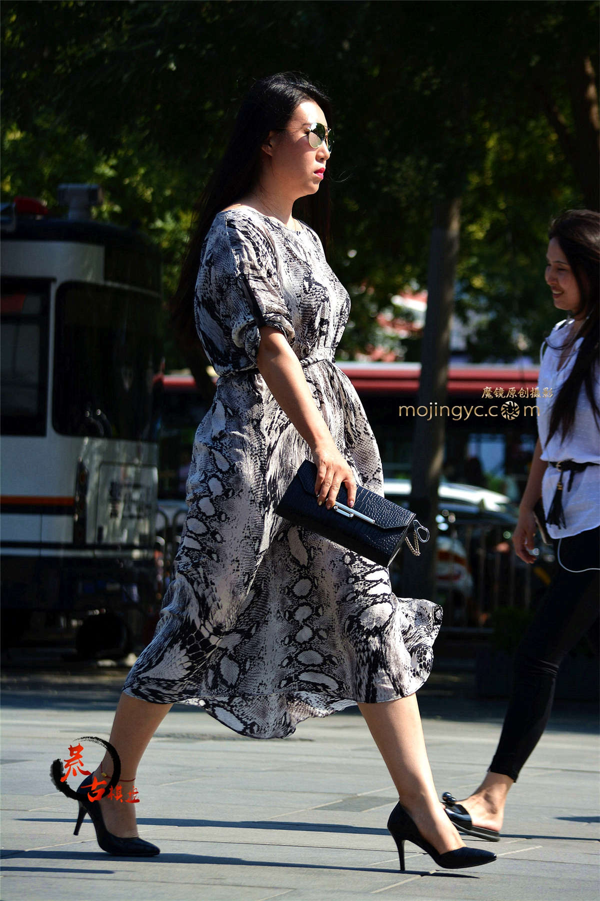 图片[2]-8-20 熟女风范-日更街拍