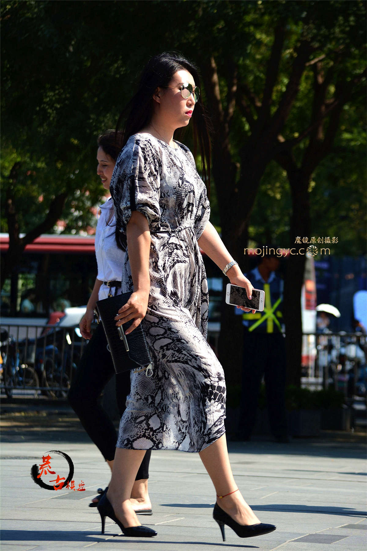 8-20 熟女风范-日更街拍