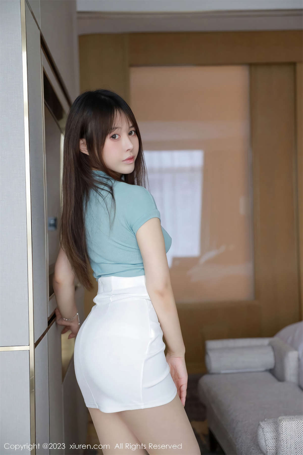 图片[2]-Xiuren秀人网 2023.11.03 No.7608 艾莉-日更街拍