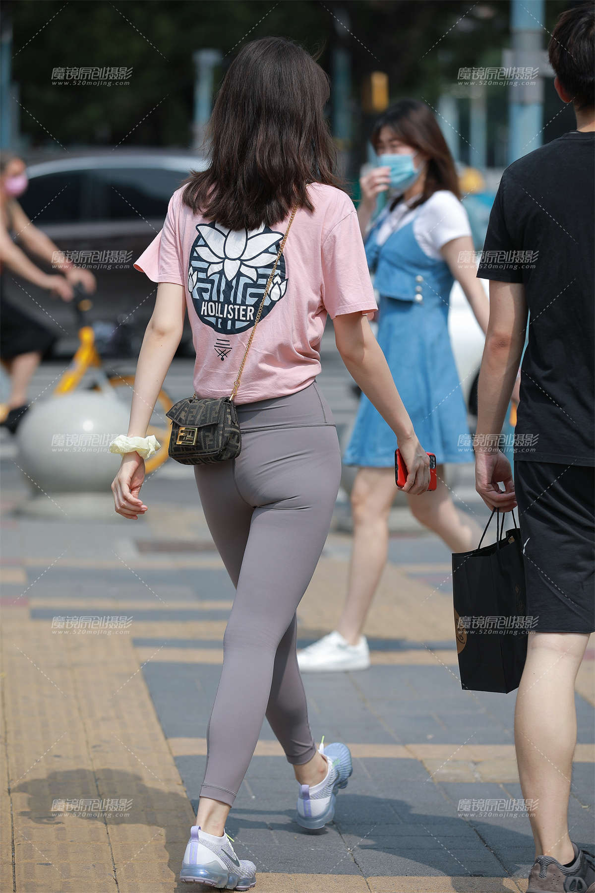 图片[2]-【玻璃赛帖】紧身瑜伽裤女友-日更街拍