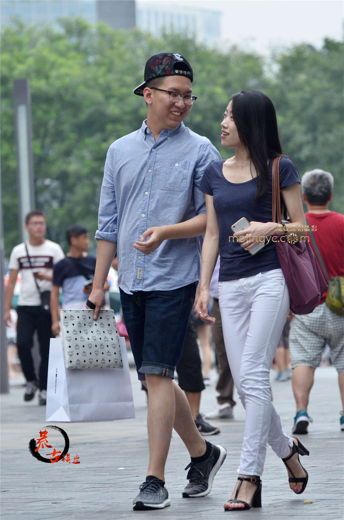 16.8.21 白色紧身裤-日更街拍