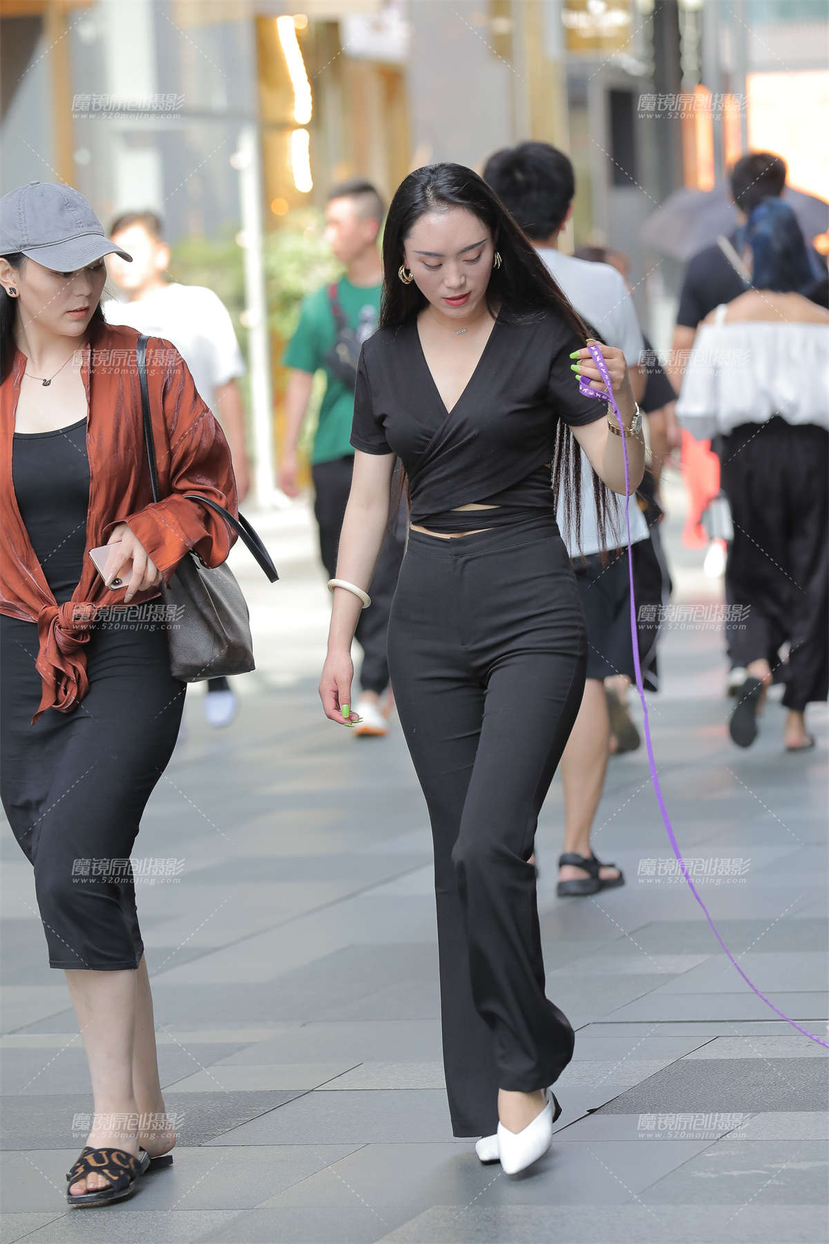 遛狗美女__-日更街拍