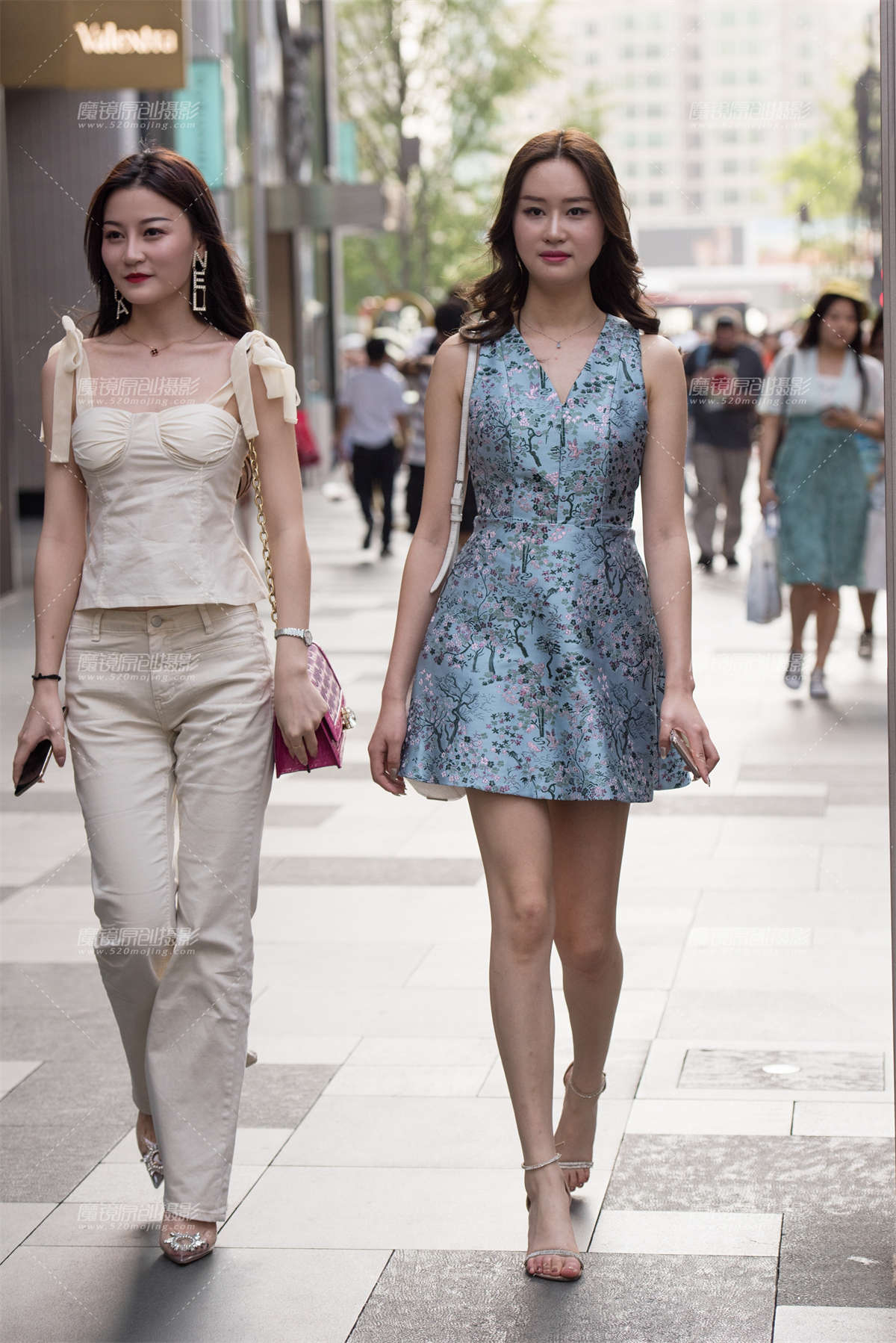 【慕容笙赛贴】逛街的高跟美女-日更街拍