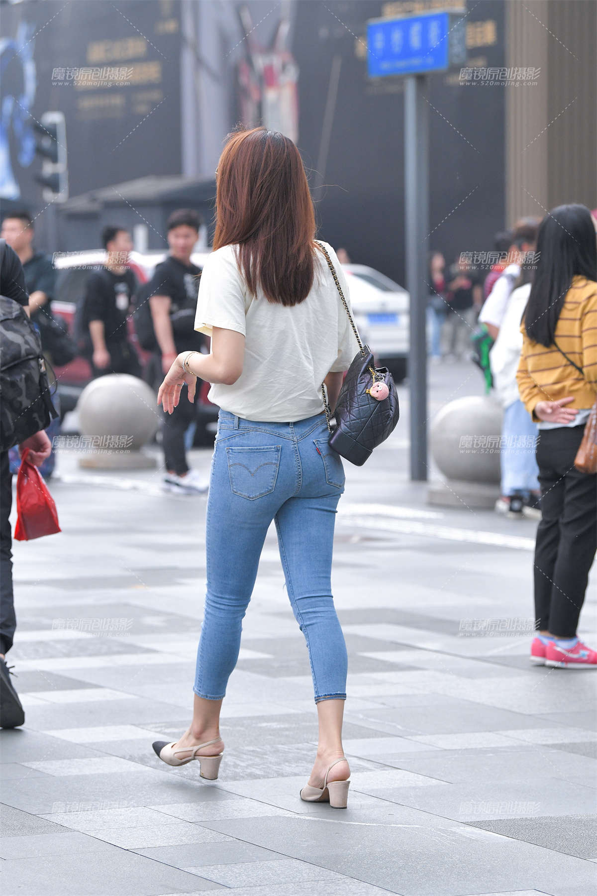 图片[2]-【视觉冲击赛贴】古驰紧牛小姐姐-日更街拍