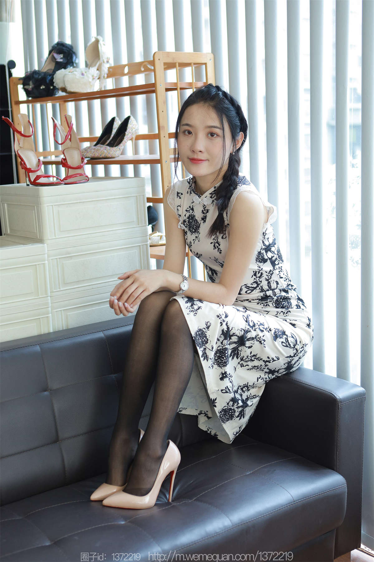 图片[2]-IESS异思趣向 2023.06.27 丝享家1465：婉萍 温婉细腻-日更街拍