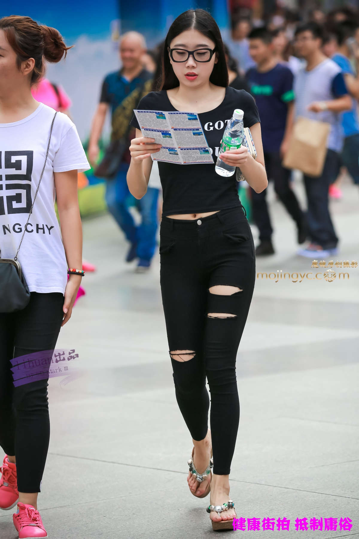 李欢原创-黑裤，丰腴-日更街拍